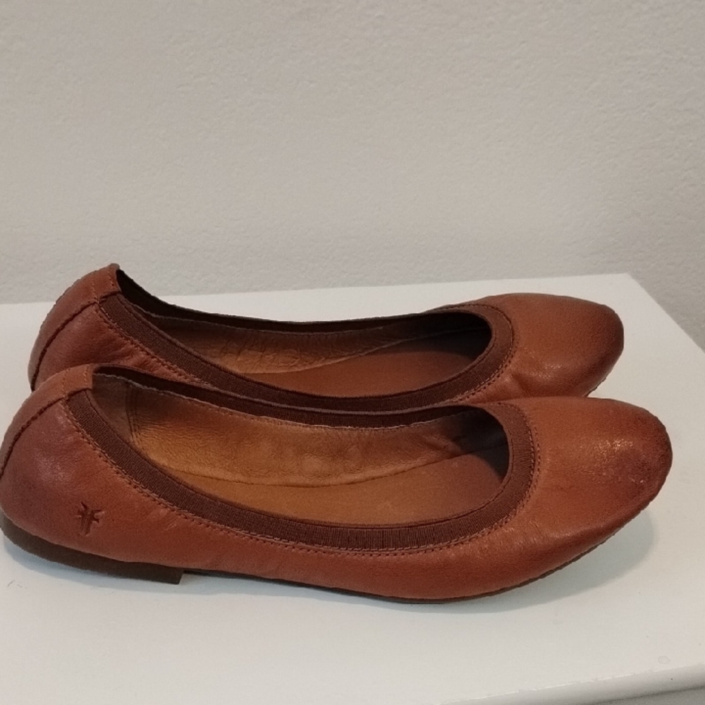 Frye Brown Leather Loafers Minimalist Design